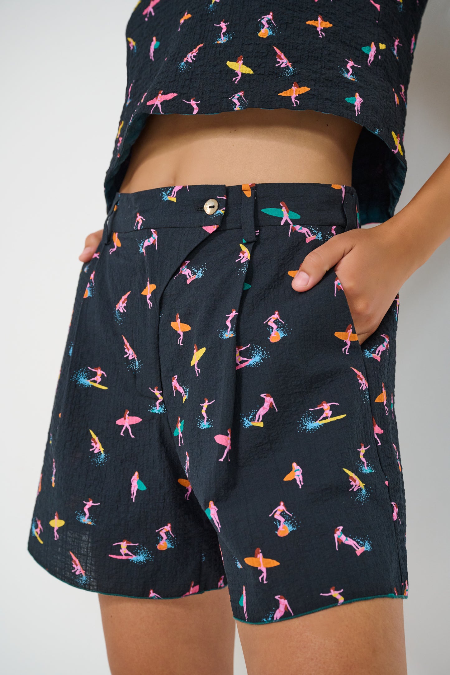 Reef Shorts Petit Surfer signature front closure and front pleats cotton seersucker made in Canada