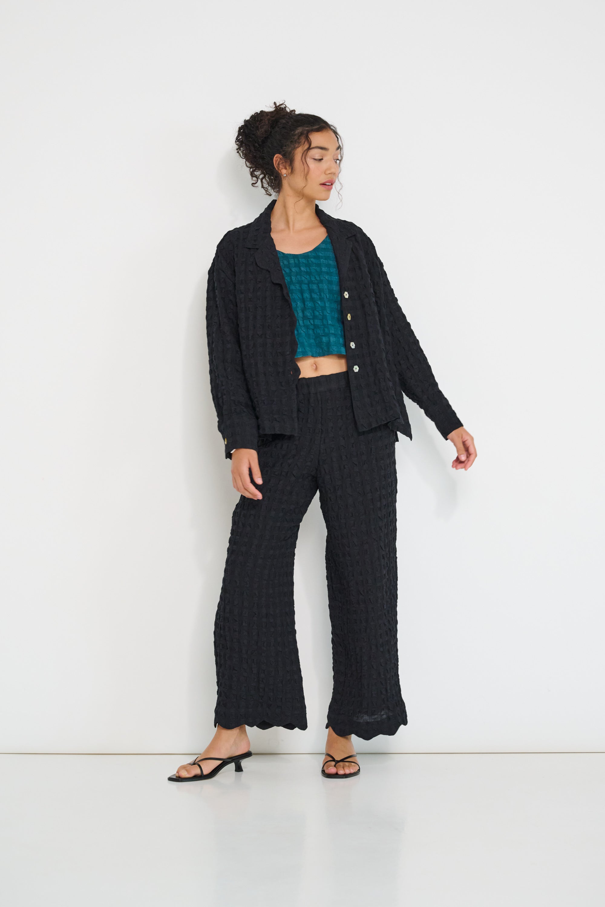 Voyage Jacket in black linen viscose seersucker full look made in Canada by dorsaLi