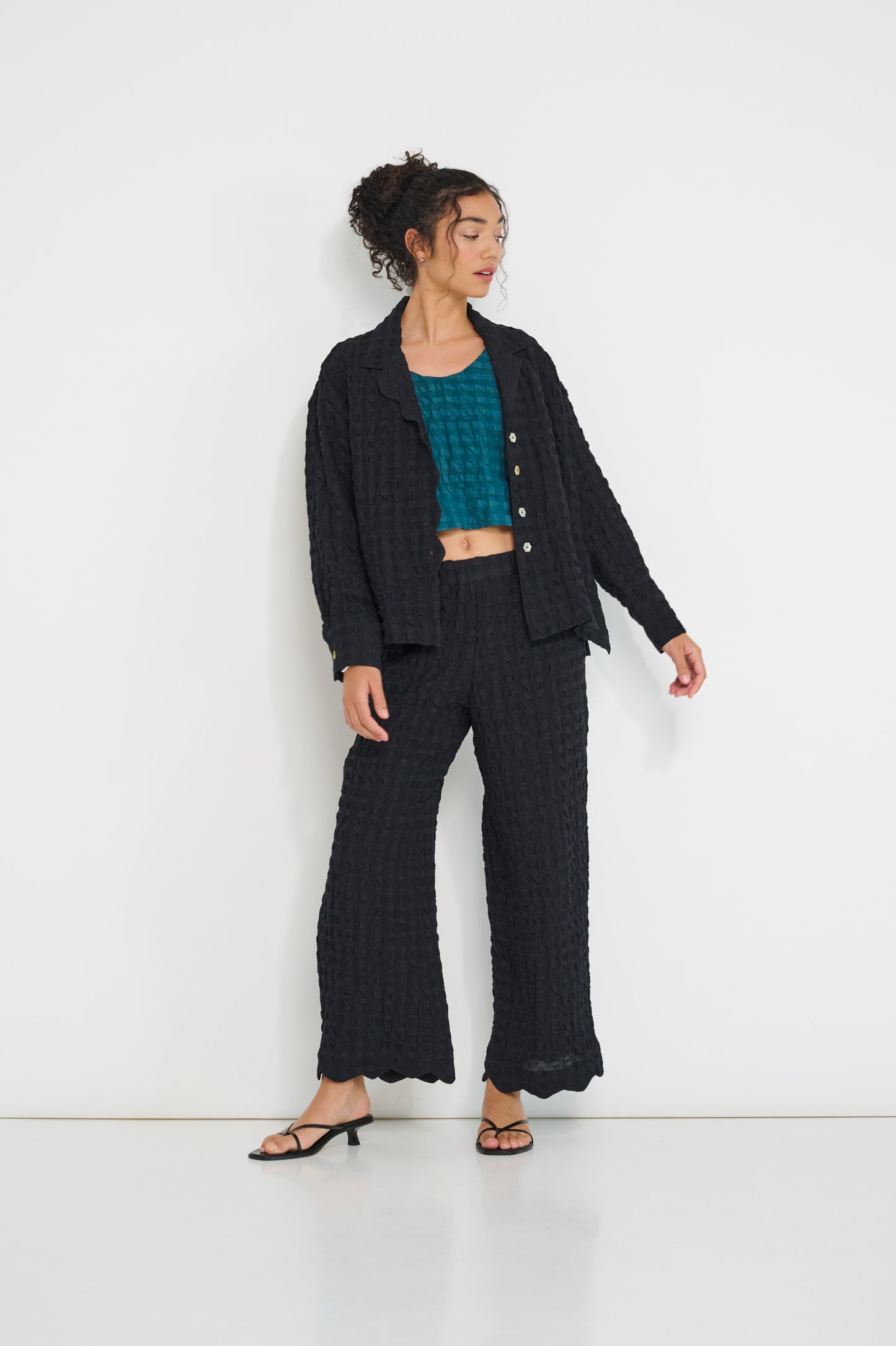 Voyage Jacket in black linen viscose seersucker full look made in Canada by dorsaLi