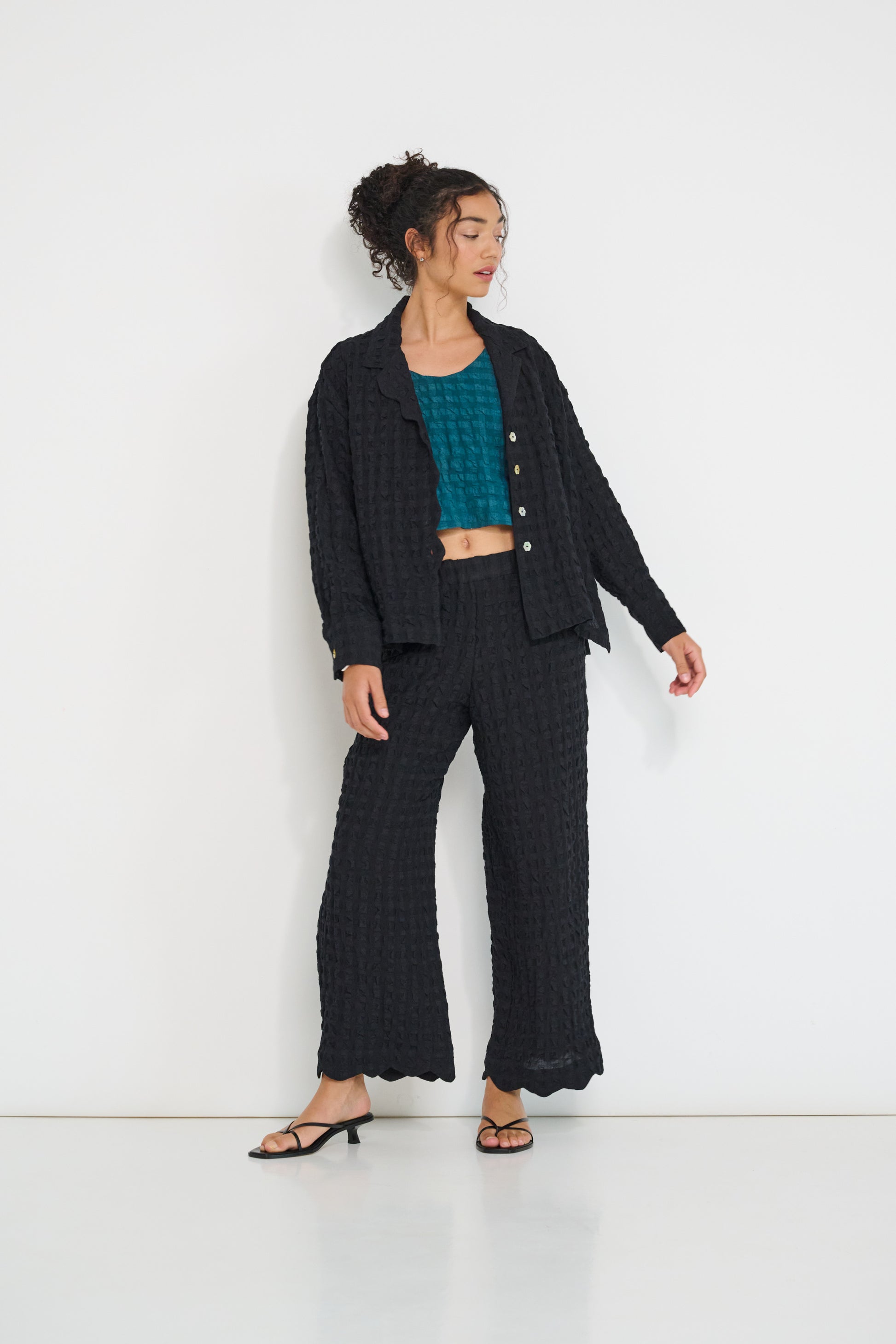 Voyage Jacket in black linen viscose seersucker full look made in Canada by dorsaLi