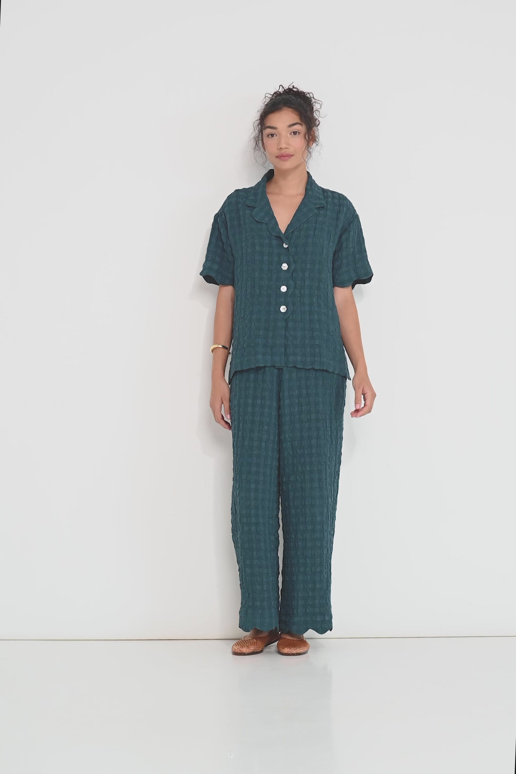 Voyage Shirt and Pants in deep teal linen-viscose seersucker moving naturally on body, breathable lightweight fabric made in Canada